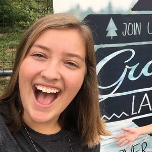 Meet your Posher, Brooke